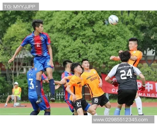 深入探讨上海足球队的战术意识与球员心理素质的对比分析 深入探讨上海足球队的战术意识与球员心理素质的对比分析