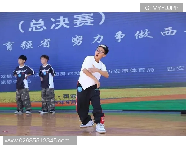 西安街舞队的耐力挑战与成长之路探秘 西安街舞队的耐力挑战与成长之路探秘