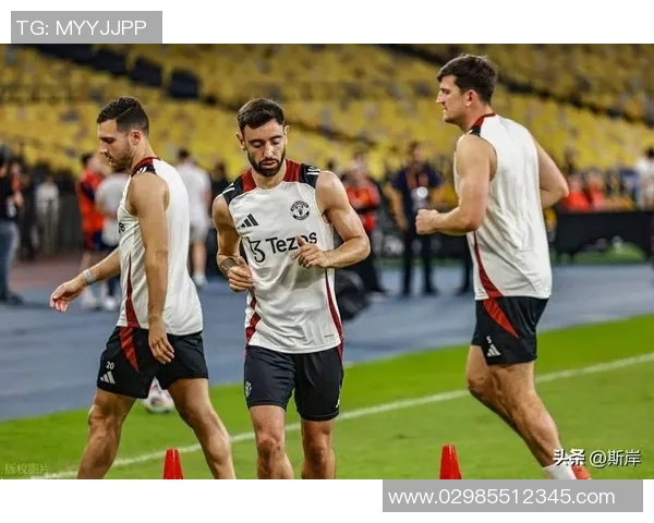 曼联迎战伯恩利前瞻分析球队状态与战术布局的关键对决 曼联迎战伯恩利前瞻分析球队状态与战术布局的关键对决