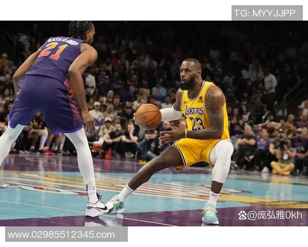 湖人对决骑士精彩回顾26日比赛亮点与球员表现分析