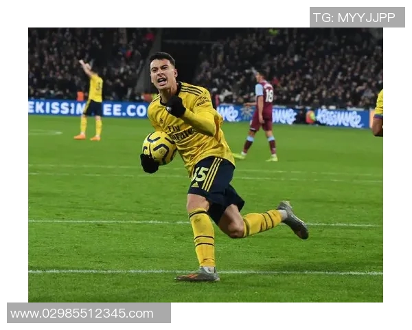 马丁内利的崛起之路:从青涩小将到球队核心的华丽转身 马丁内利的崛起之路:从青涩小将到球队核心的华丽转身