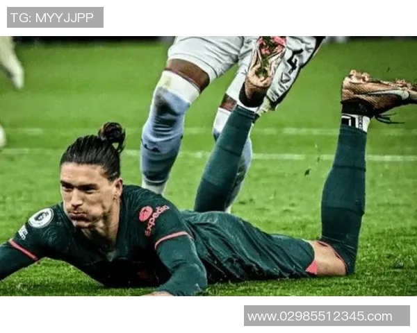 努涅斯在赛场上的精彩表现引发球迷热议与期待的未来发展之路 努涅斯在赛场上的精彩表现引发球迷热议与期待的未来发展之路