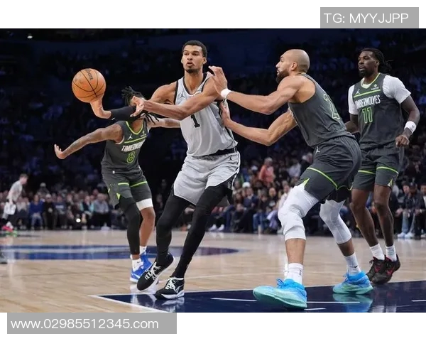 2016年12月7日马刺队与森林狼队激战回顾及精彩瞬间分析