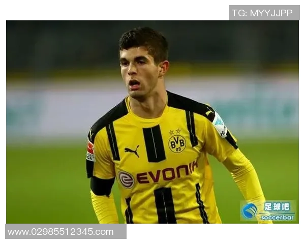 哈维西蒙斯的足球之路与未来展望：从新星到顶级球员的成长历程