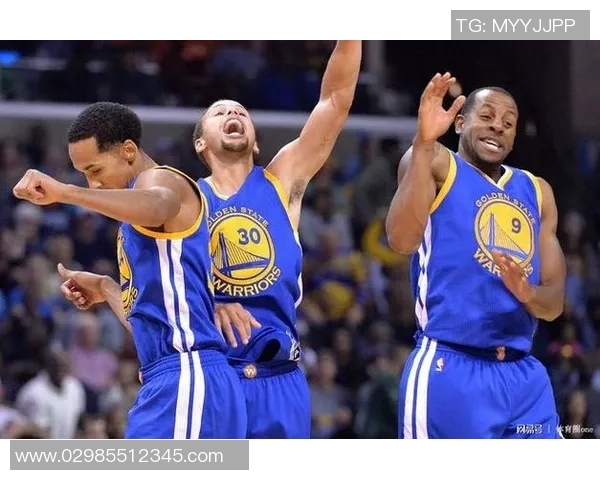 小德与蒂姆激战再续网坛传奇对决引发球迷热议与期待 小德与蒂姆激战再续网坛传奇对决引发球迷热议与期待