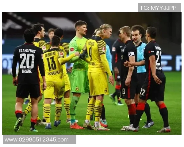 曼联与布莱顿激战正酣比分揭晓引发球迷热议