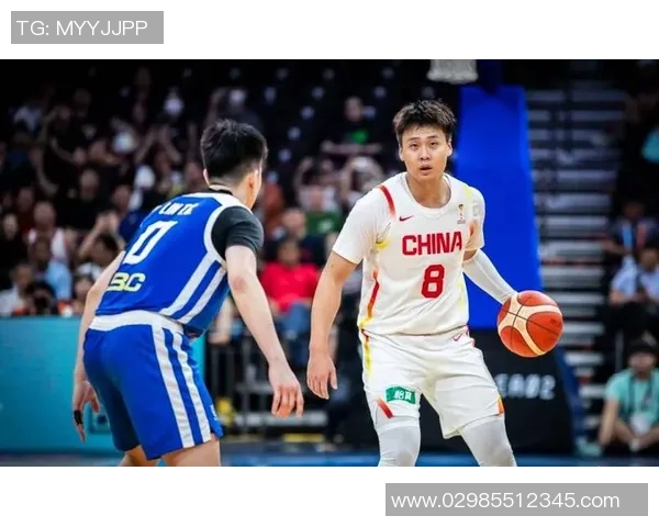赵睿带领中国男篮迎战国际赛场挑战展现年轻力量与团队精神